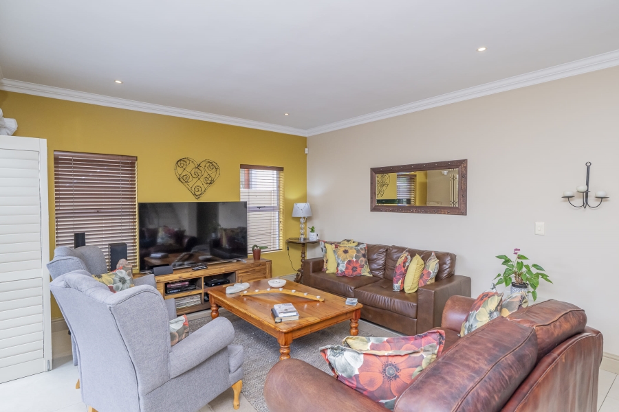 3 Bedroom Property for Sale in Protea Heights Western Cape